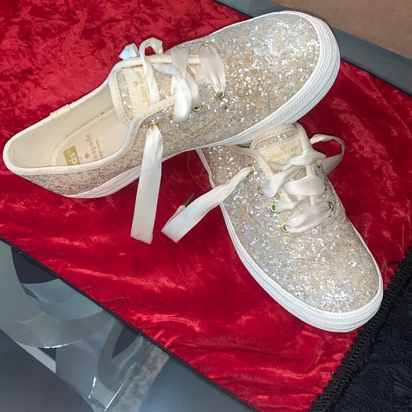 kate spade Shoes - Kate Spade Sneakers, sz 8 woman’s,youth 6‼️
